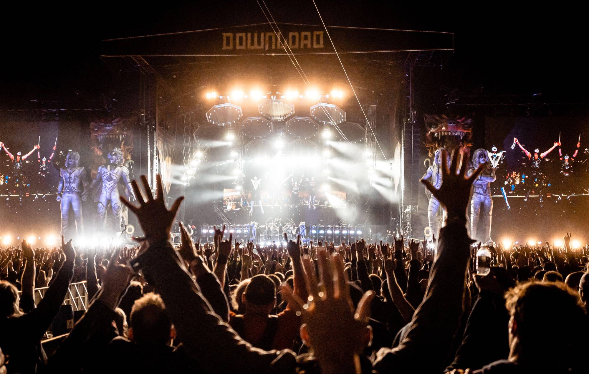 CONFIRMED: Avenged Sevenfold are headlining Download Festival 2024 (14-16th  June) : r/avengedsevenfold