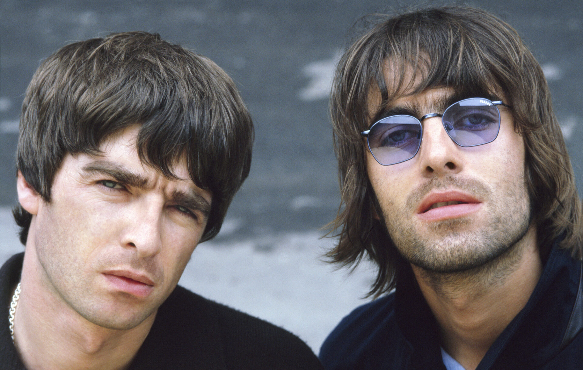 Watch Oasis play 'Acquiesce' live at Knebworth